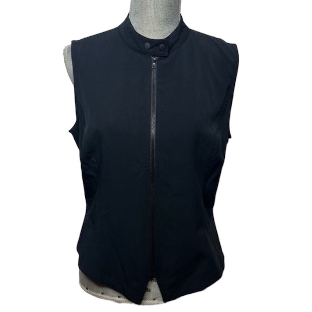 Dana B and Karen a division of Dana Buchman Size 10 Black Zip Lightweight Vest